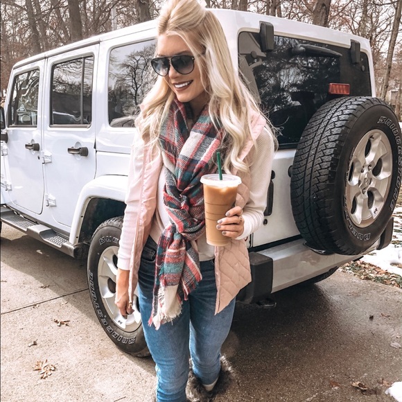 Meet your Posher, Madelyn Rose 🌹 - Picture 5 of 6